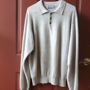 Lord & Taylor 2 Ply CASHMERE Gray Crewneck Sweater